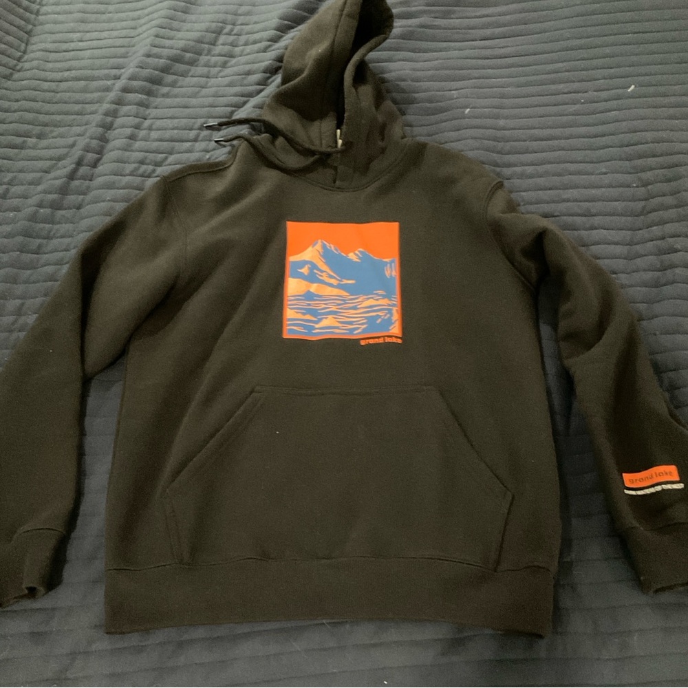 H&M GREAT LAKE PULLOVER HOODIE SZ SMALL MEN USED